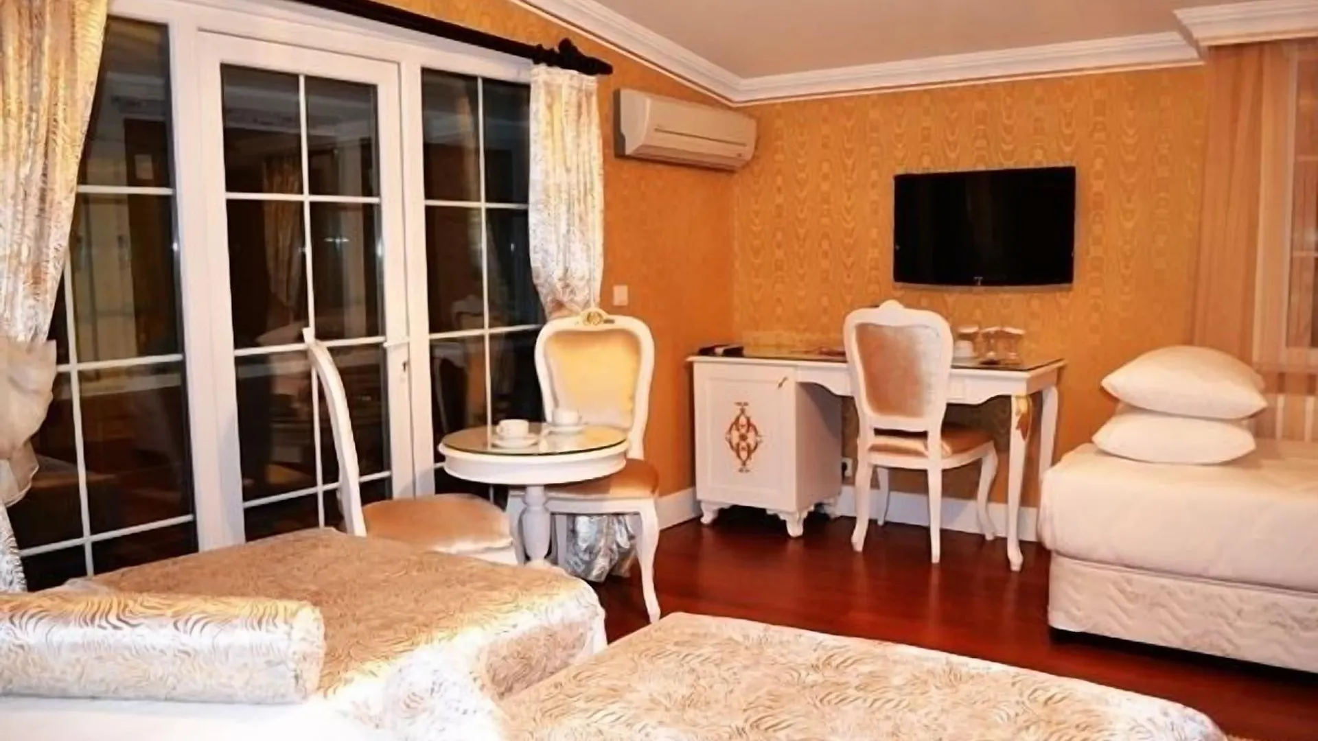 Alyon Hotel Taksim Istanbul Turkey